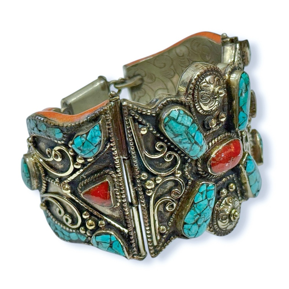 Vintage Tibetan / Nepali Silver Hinged Bracelet with Turquoise and Coral - Picture 5 of 16